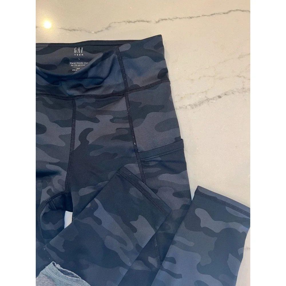 Lot of 2 Teen Girls Gap Leggings Size‎ Large Very Good Condition Camouflage Gray
